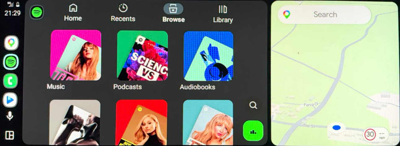 Kabelloses Android Auto auf einem BMW NBT EVO Bildschirm – Spotify und Google Maps nebeneinander